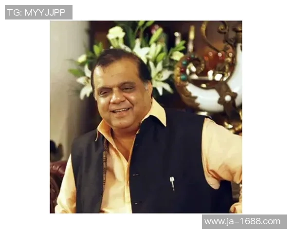 姚明佩戴口罩时的独特表情引发网友热议展现运动员的另一面 姚明佩戴口罩时的独特表情引发网友热议展现运动员的另一面