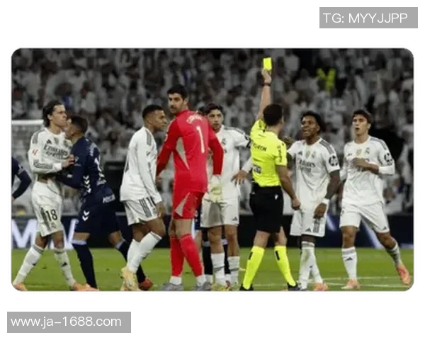 足总杯激战皇马凭补时绝杀巴黎圣日耳曼引发争议判罚全场沸腾