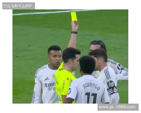 曼联逆转皇马4-3神扑成焦点争议判罚引发热议