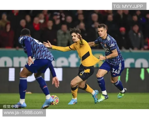 里昂大胜阿森纳乌龙球瞬间点燃世界杯激情分析