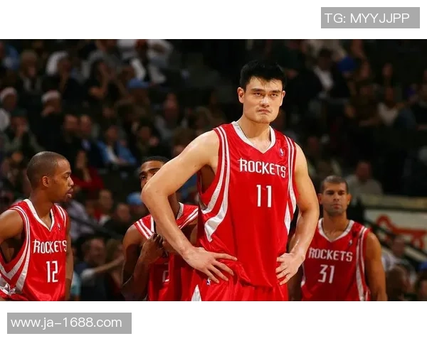 姚明的蓝球传奇：从篮球场到全球体育文化的影响与启示