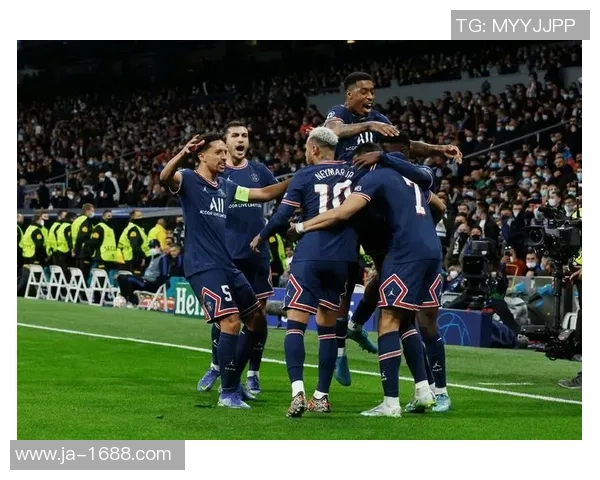 欧联杯精彩对决巴黎圣日耳曼与热刺战成平局绝杀瞬间引发全场欢呼