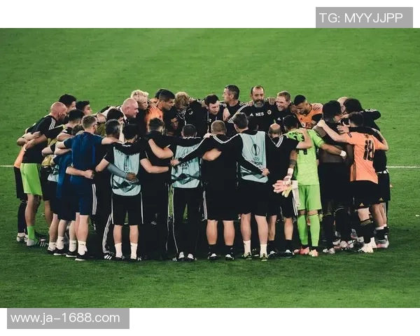 西甲激战曼联险胜里昂神奇扑救点燃全场激情