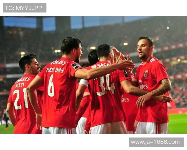 本菲卡逆袭利物浦友谊赛精彩回顾三球完胜引发全场欢呼 本菲卡逆袭利物浦友谊赛精彩回顾三球完胜引发全场欢呼