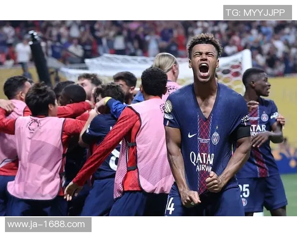 中超精彩对决巴黎圣日耳曼险胜波尔图帽子戏法引爆全场热情