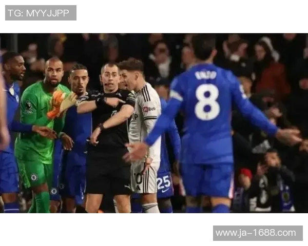 切尔西友谊赛逆转热刺争议判罚引发全场热议 切尔西友谊赛逆转热刺争议判罚引发全场热议