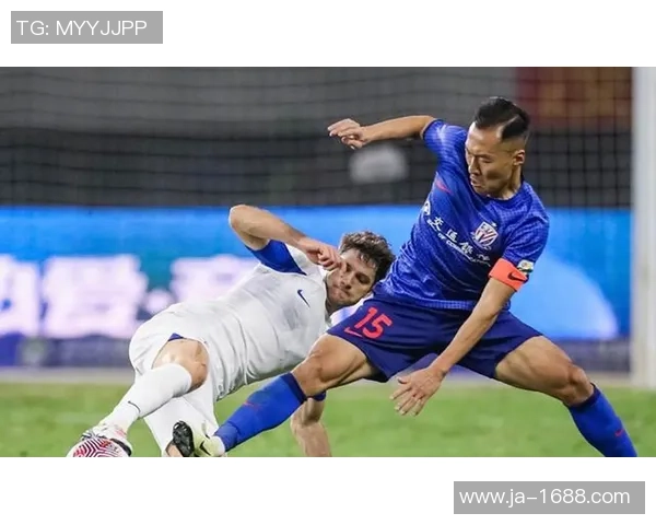 中超热刺与巴黎圣日耳曼激战成平局补时进球引发全场狂欢