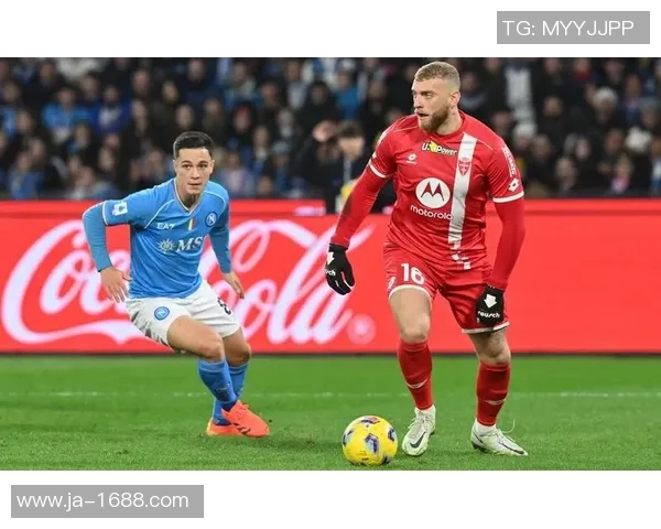 友谊赛精彩对决里昂险胜那不勒斯红牌事件引发全场热议 友谊赛精彩对决里昂险胜那不勒斯红牌事件引发全场热议