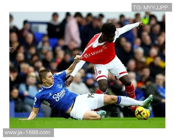 国王杯激战那不勒斯与利物浦0比0平局帽子戏法瞬间点燃全场激情 国王杯激战那不勒斯与利物浦0比0平局帽子戏法瞬间点燃全场激情