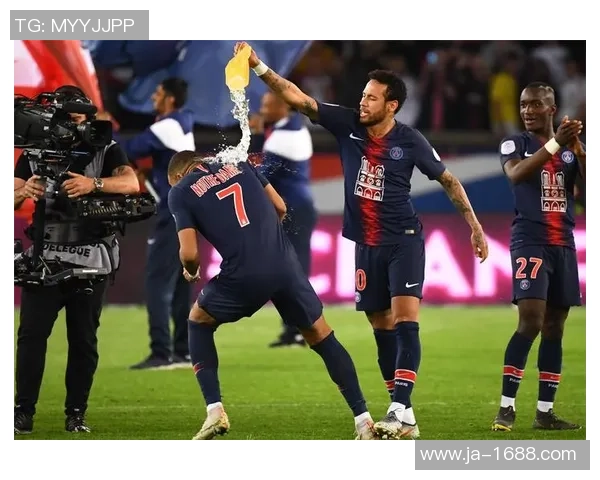 尤文图斯狂胜巴黎圣日耳曼五球大捷帽子戏法点燃全场激情 尤文图斯狂胜巴黎圣日耳曼五球大捷帽子戏法点燃全场激情