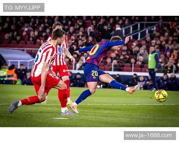 西甲焦点战巴萨与马竞激战成平红牌争议引发全场热议