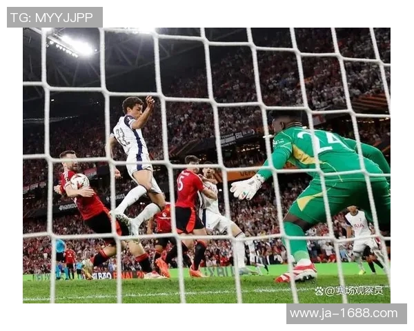 里昂大胜热刺五球狂潮友谊赛惊喜瞬间引发全场欢呼