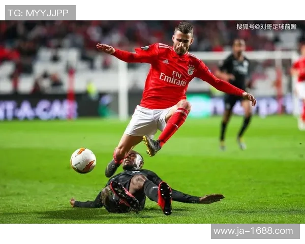 足总杯精彩对决多特蒙德大胜本菲卡红牌事件引发全场热议