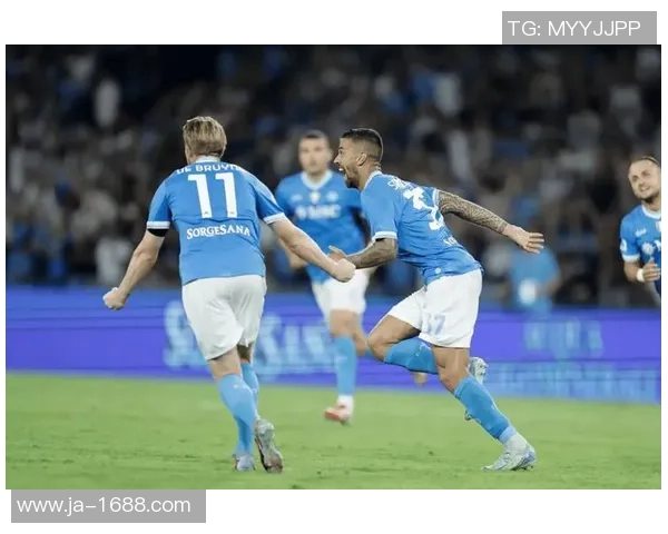 那不勒斯逆转里昂上演惊天大戏球员帽子戏法引爆全场激情