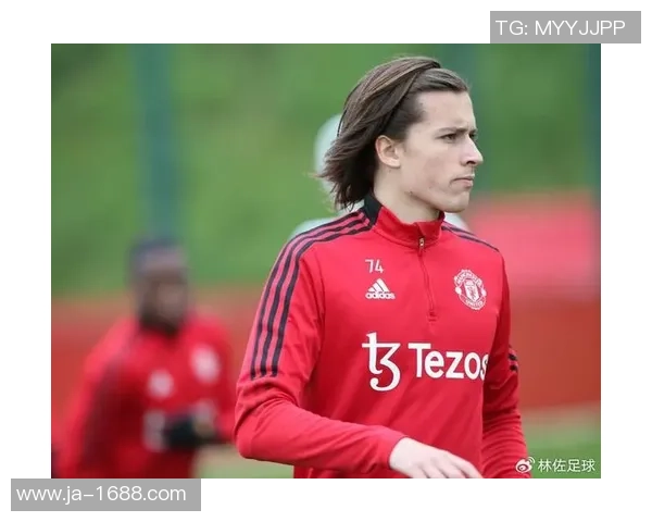 意甲赛场惊现冷门曼联与本菲卡握手言和引发热议