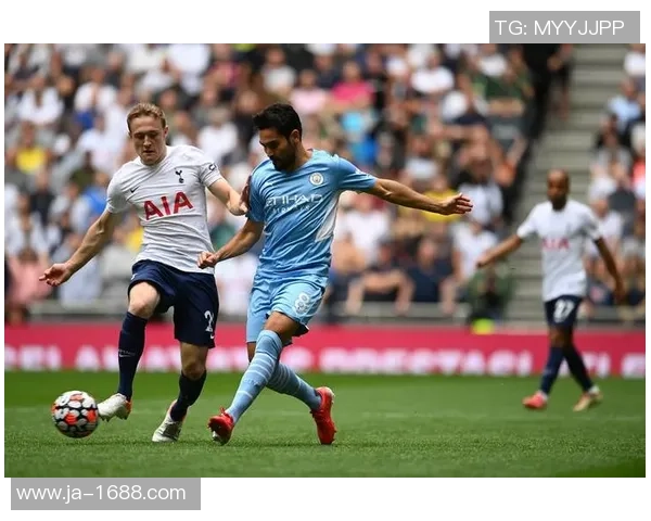 皇马友谊赛大胜曼城神奇扑救瞬间引发全场狂欢战术解析 皇马友谊赛大胜曼城神奇扑救瞬间引发全场狂欢战术解析