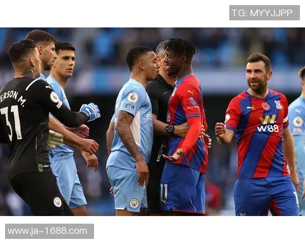 中超激战波尔图与国米战成平局争议判罚引发全场热议